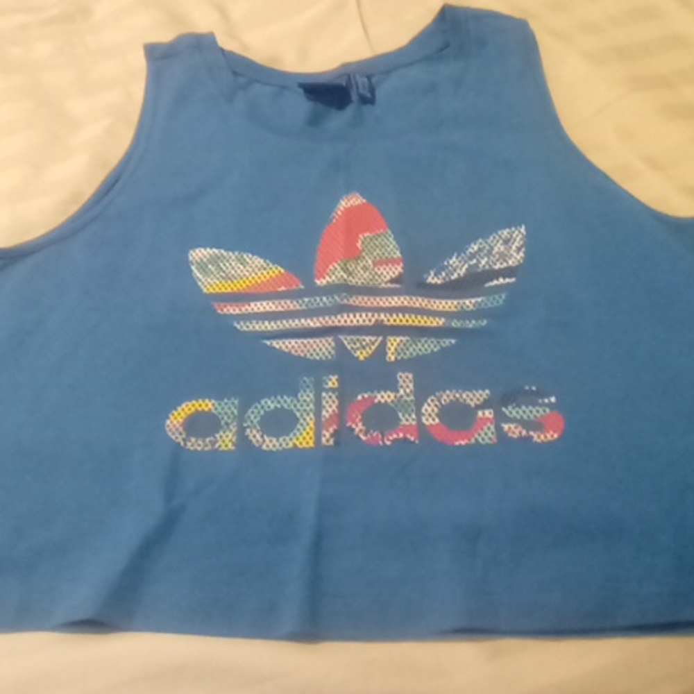 Clothes - Picture 2 of 4